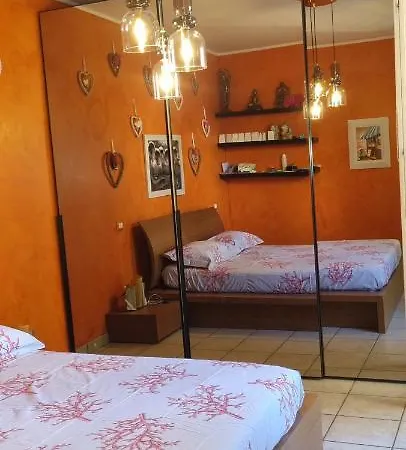 בית נופש Villetta Con Giardino A 2 Passi Dal Mare *